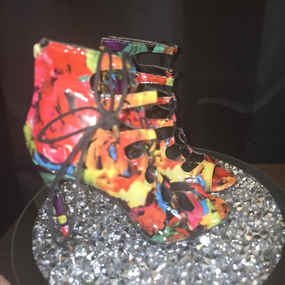 Steve Madden Shoes - Steve Madden Multicolor Strappy Heels